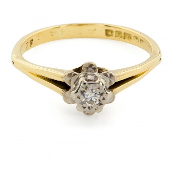 18ct gold Diamond solitaire Ring size L